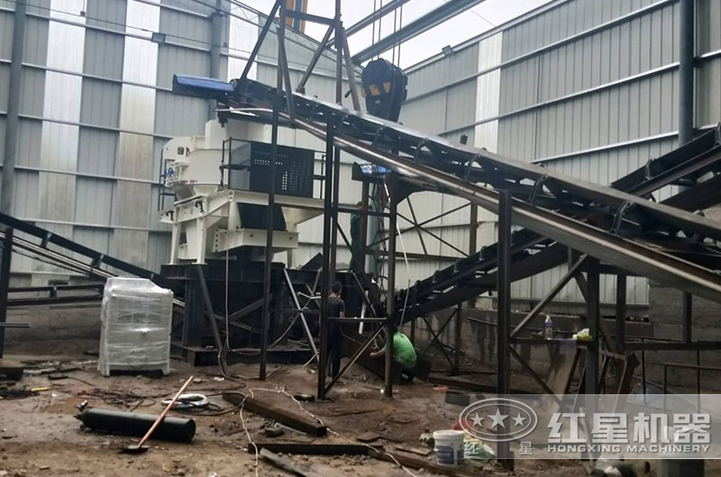 500mm的石灰石制成砂?？勺鹘ㄖ硢幔可a(chǎn)線需配置什么設(shè)備？