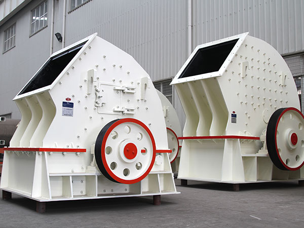 影響錘式破碎機(jī)產(chǎn)量的因素有哪些？如何正確地操作設(shè)備？