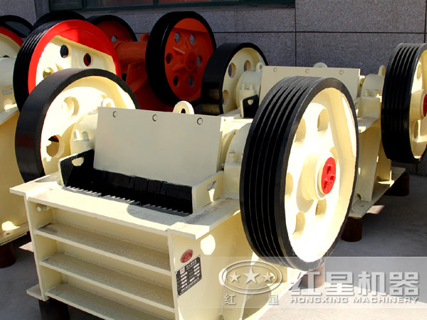 顎式破碎機(jī)