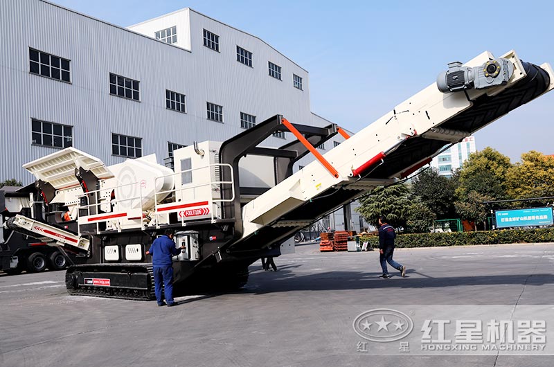 履帶式移動破碎機(jī)遙控操作