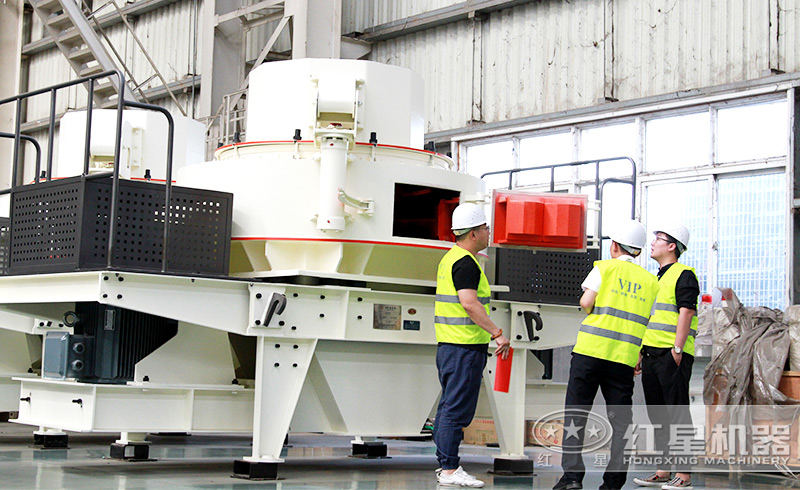 客戶參觀紅星砂石設備生產(chǎn)車間
