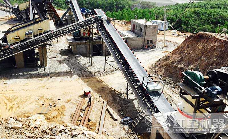 把石頭變成沙,使用哪種設(shè)備比較好？石頭破碎機(jī)的成本多大