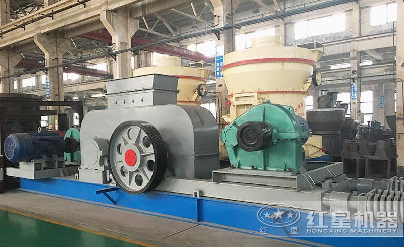 大型對(duì)輥式破碎機(jī)