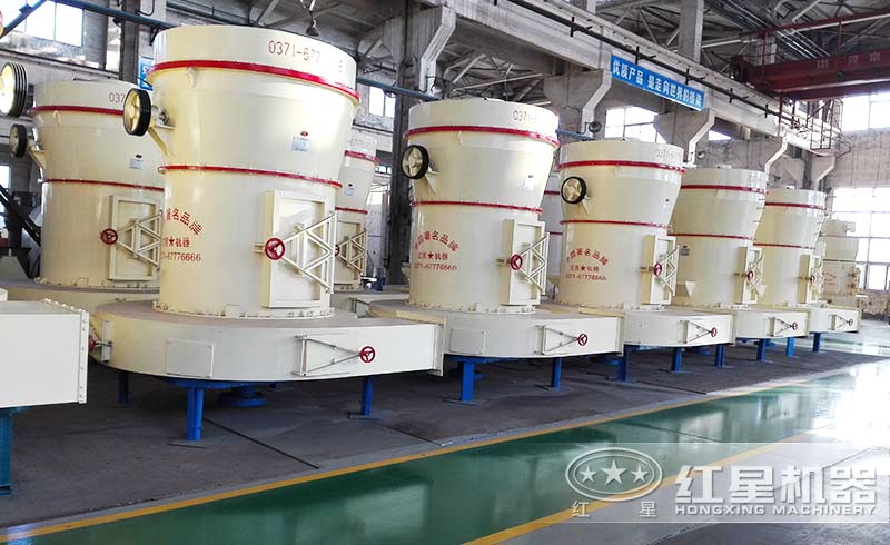 紅星小型磨粉機(jī)生產(chǎn)車(chē)間