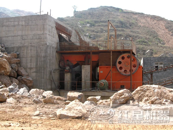 碎石機(jī)生產(chǎn)現(xiàn)場(chǎng)